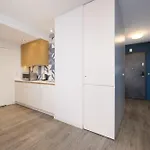 公寓 Blue And With Bright Pink Bedroom In By Renters *