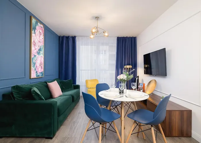 Blue And With Bright Pink Bedroom In By Renters Apartman *